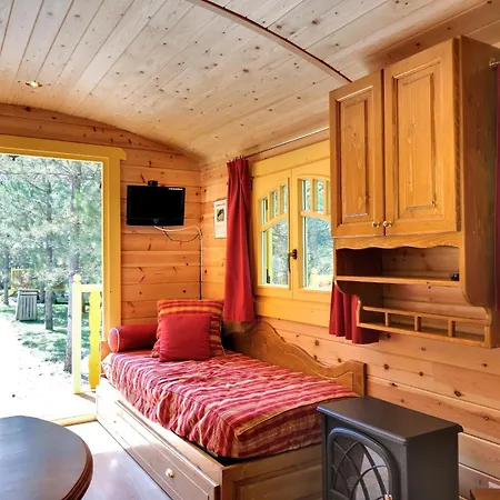 Village - Defiplanet' Holiday park