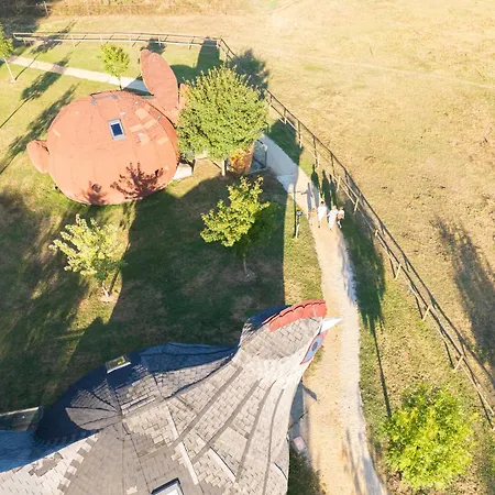 Village - Défiplanet' *