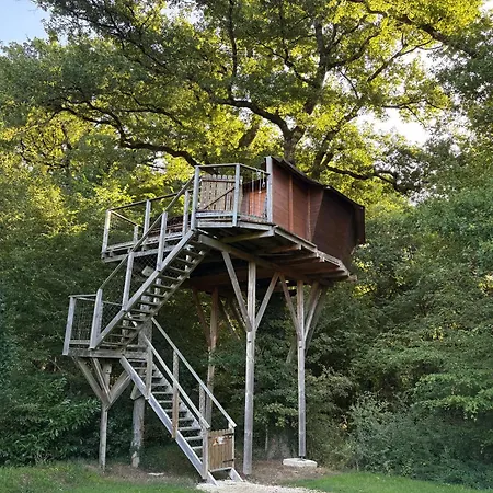 Parque de vacaciones Village - Défiplanet'