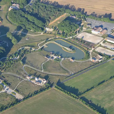 Holiday park Village - Defiplanet'