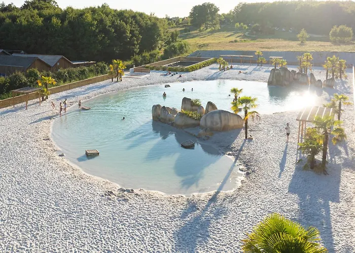 Domaine De - Villages * Dienne (Vienne)