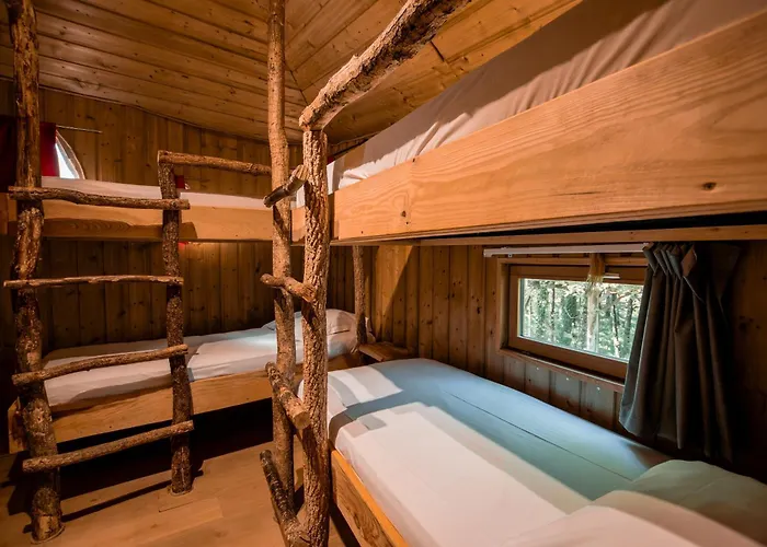 Village - Défiplanet' Parque de vacaciones Dienné