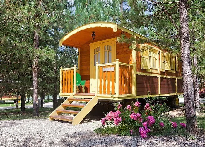 Parque de vacaciones Village - Défiplanet'